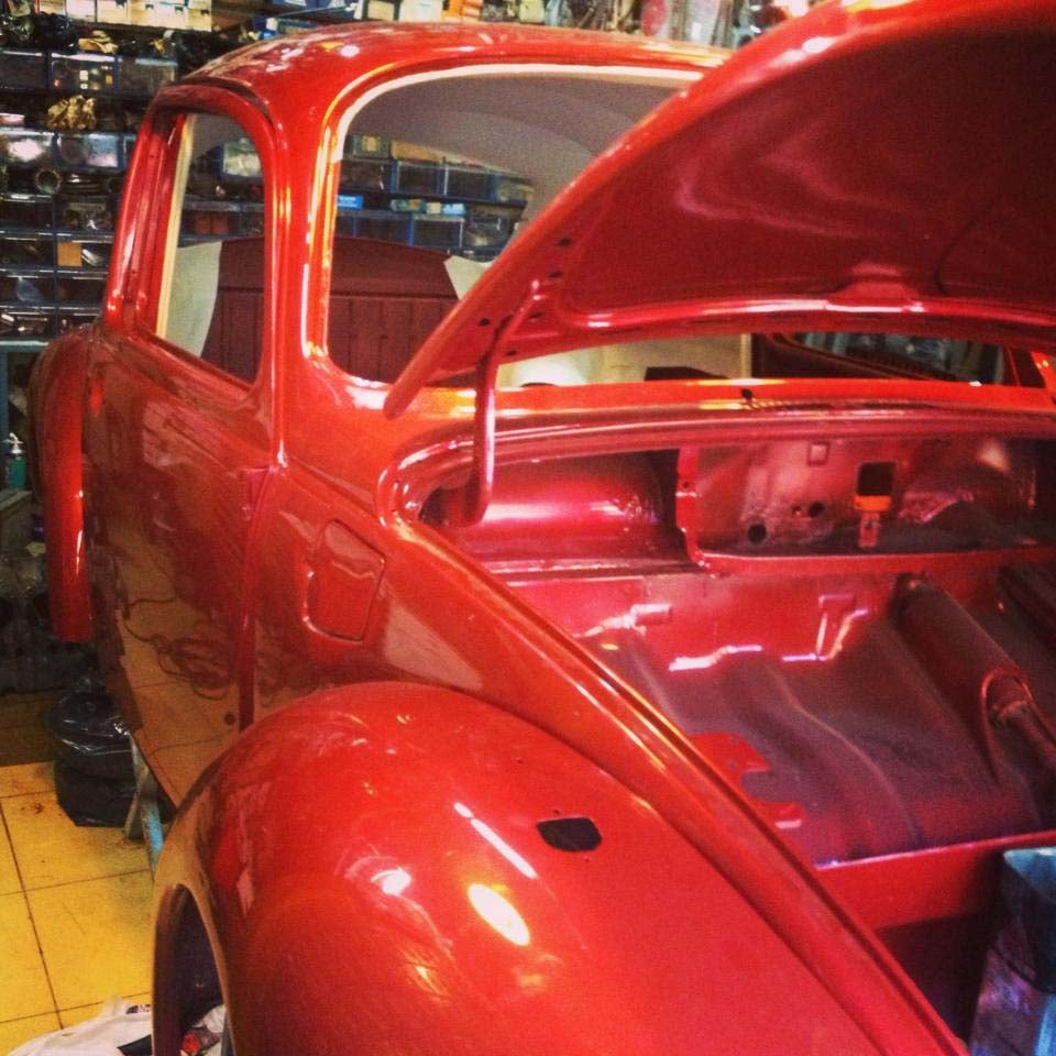 Volkswagen 1303 kırmızı
